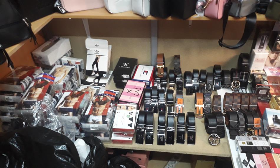 padělky kožené galanterie, parfémů a textilu