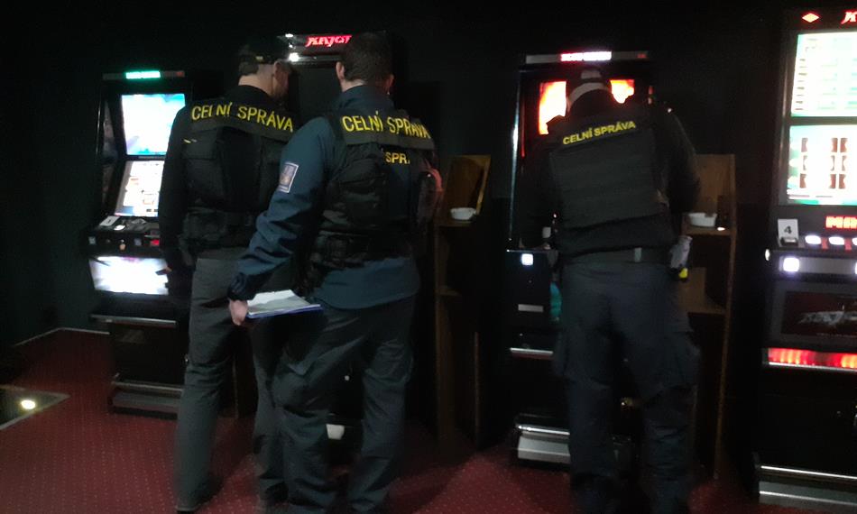 zadržení automatů