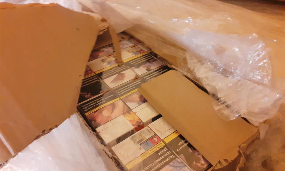 Krabice s cigaretami