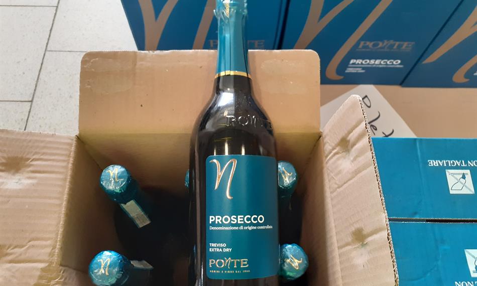 Zajištěná lahev vína