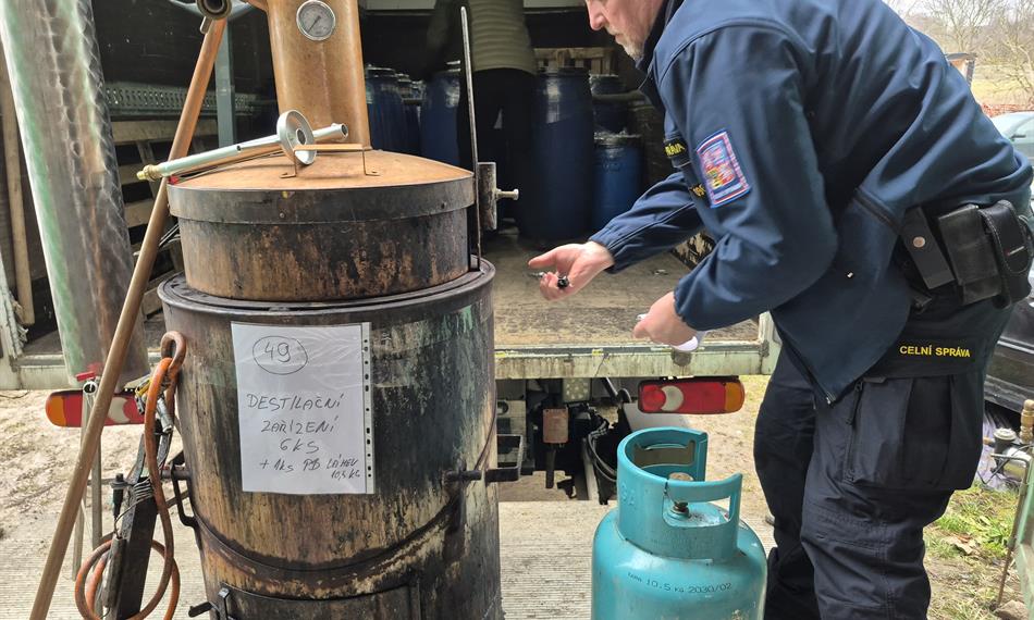 celník označuje kotel