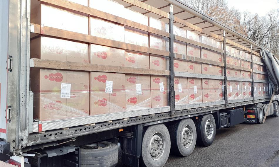 náklad zboží v kamionu