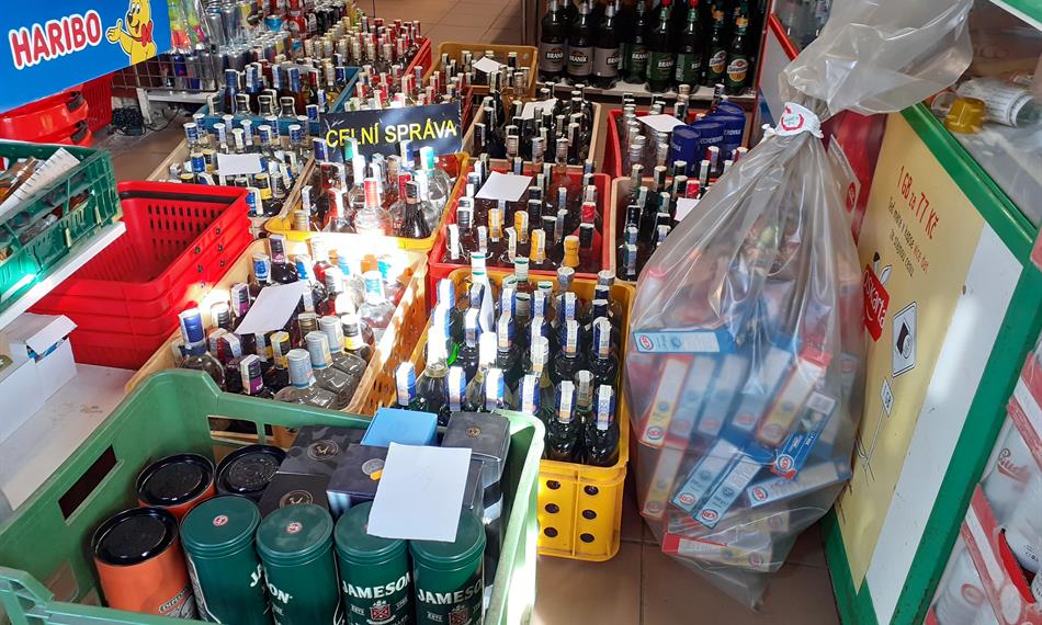 zajištěný alkohol, prací prášky