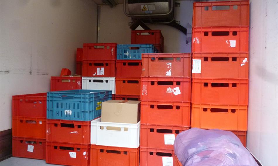 přepravní obaly s produkty