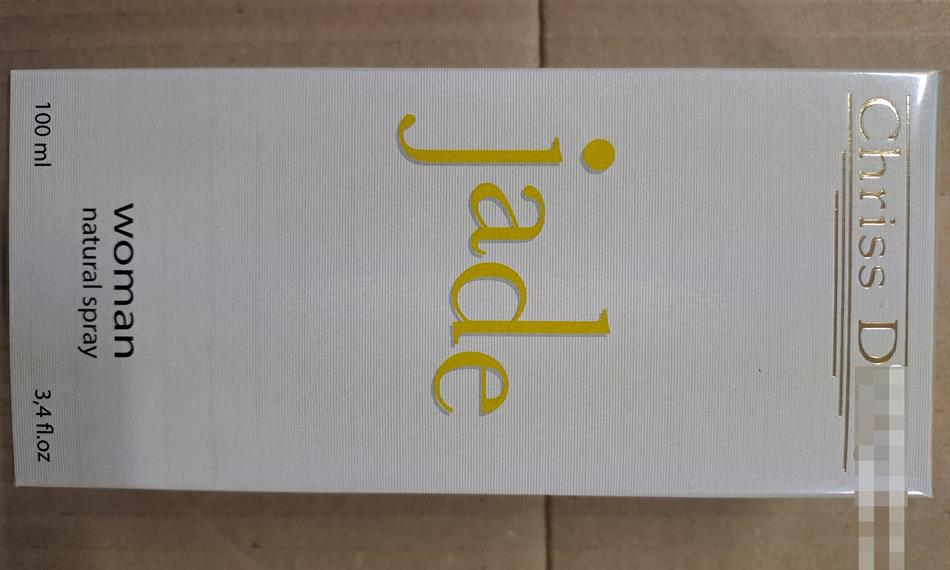 detail zadrženého parfému