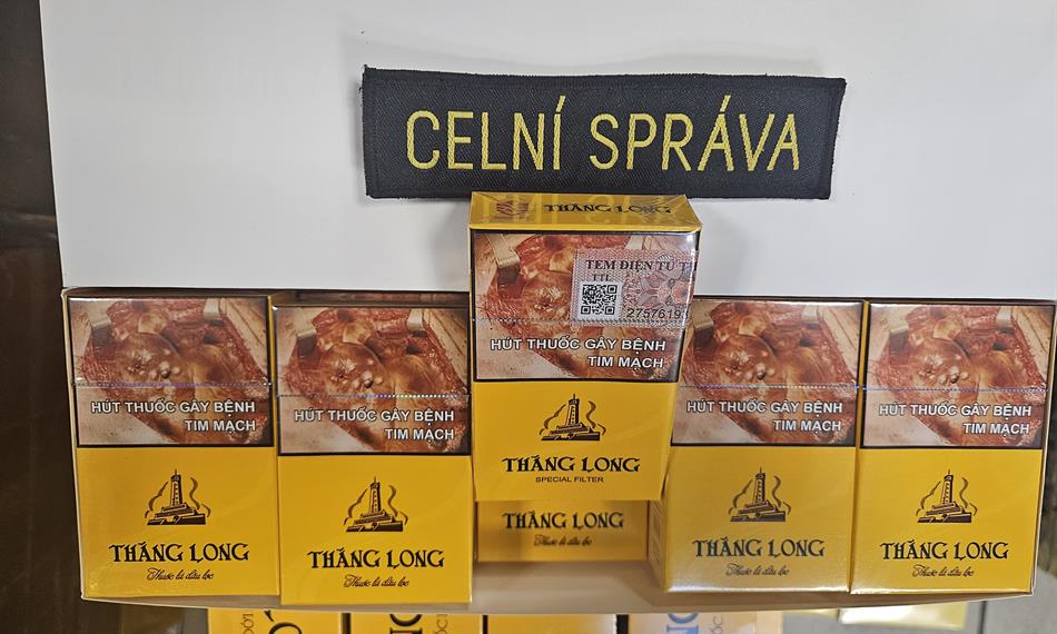 Zadržené cigarety s vietnamskou tabákovou nálepkou