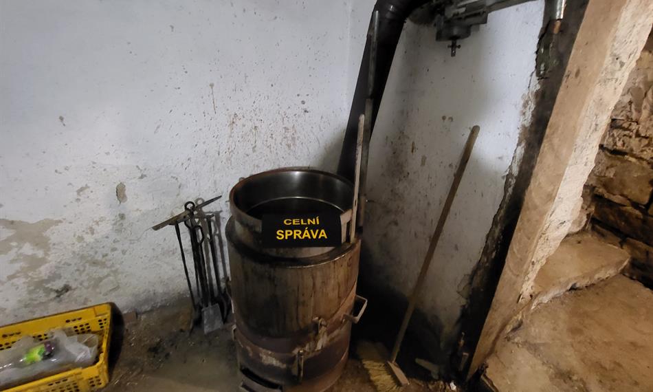 nelegální výrobní zařízení 