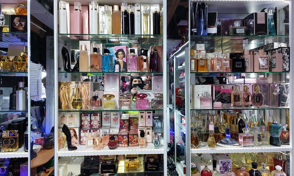 padělané parfémy tržnice