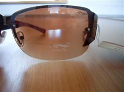 značka Ed Hardy na sklech